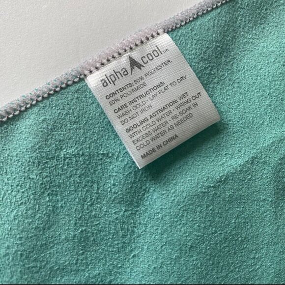 AlphaCool Instant Cooling Bandana Blue 34.5 Inches Long - Picture 3 of 3